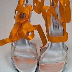 Touch Ups Size 9 M Bridal Shoe w/ Ribbon Straps - NEW IN BOX